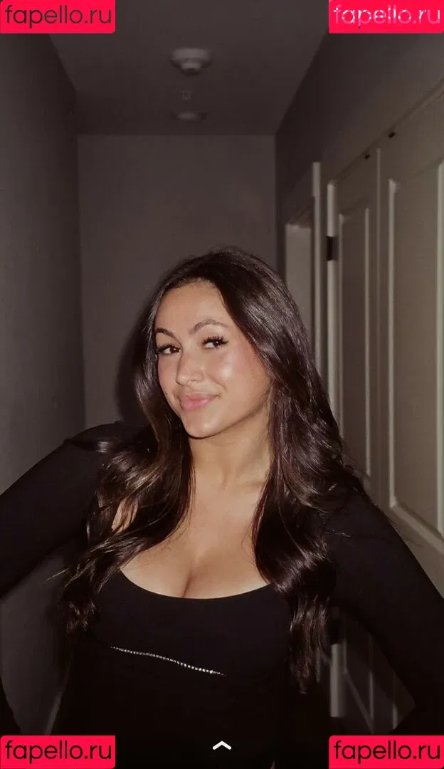 Zoe Ferguson Onlyfans Photo Gallery 