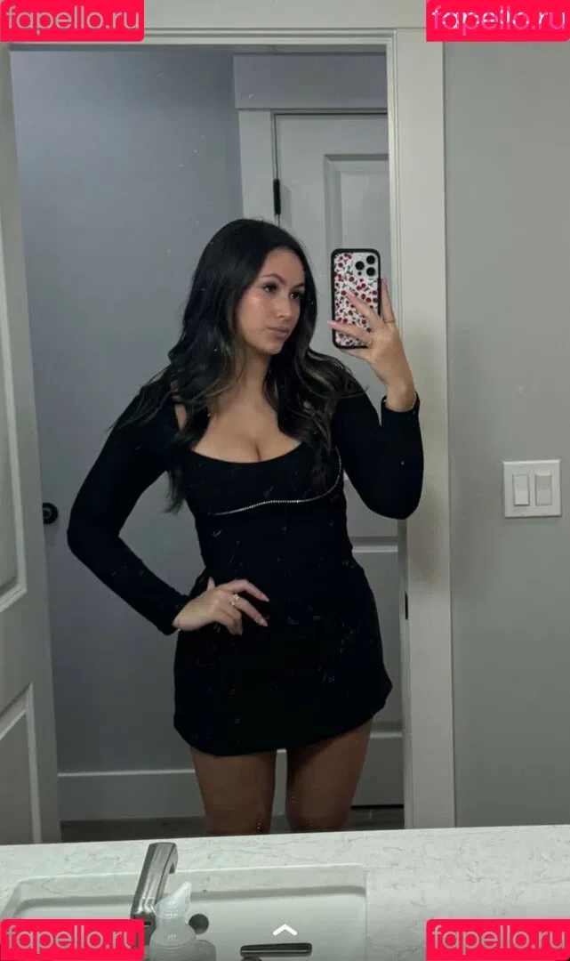 Zoe Ferguson Onlyfans Photo Gallery 