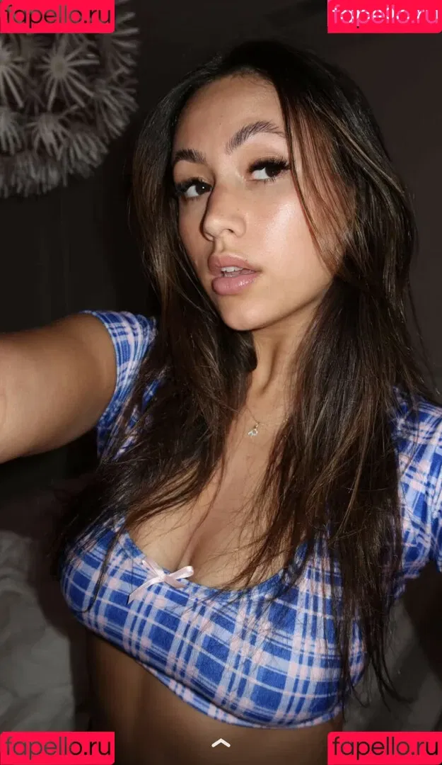 Zoe Ferguson Onlyfans Photo Gallery 