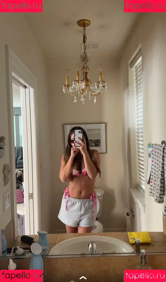 Zoe Ferguson Onlyfans Photo Gallery 