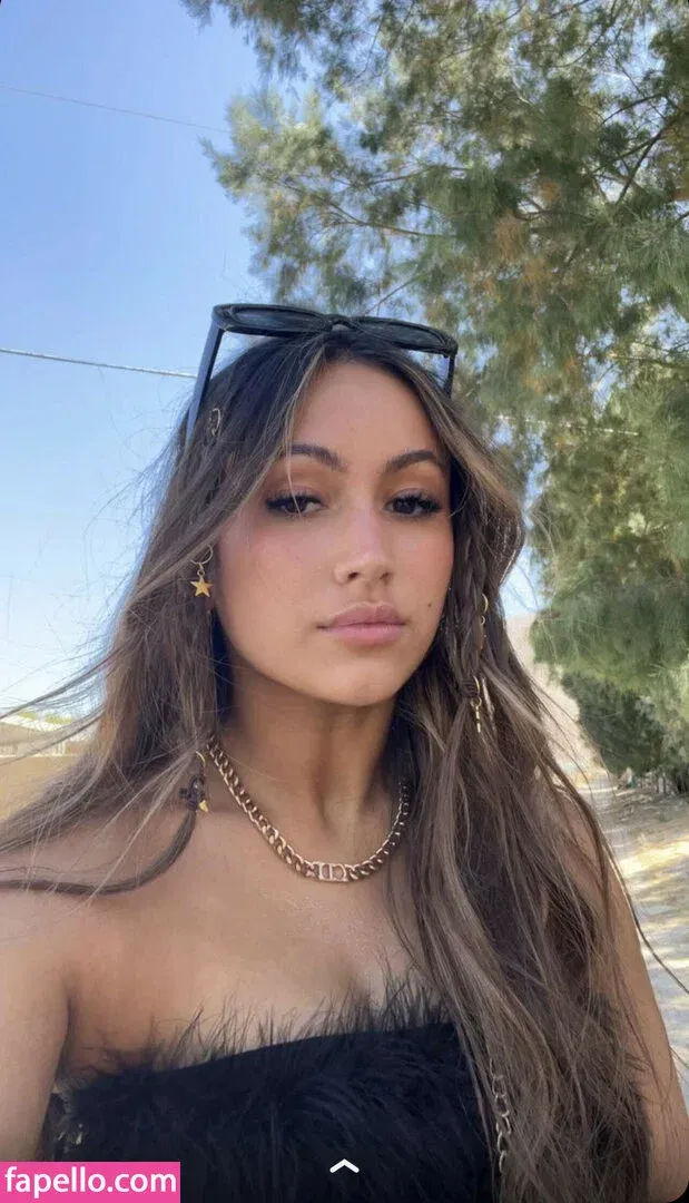 Zoe Ferguson Onlyfans Photo Gallery 