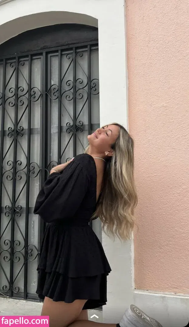 Zoe Ferguson Onlyfans Photo Gallery 