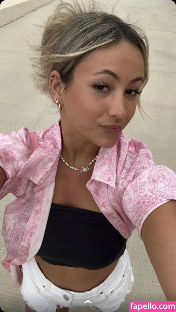 Zoe Ferguson Onlyfans Photo Gallery 