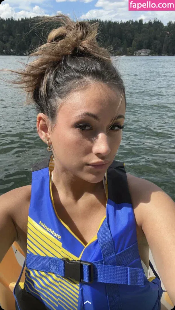 Zoe Ferguson Onlyfans Photo Gallery 