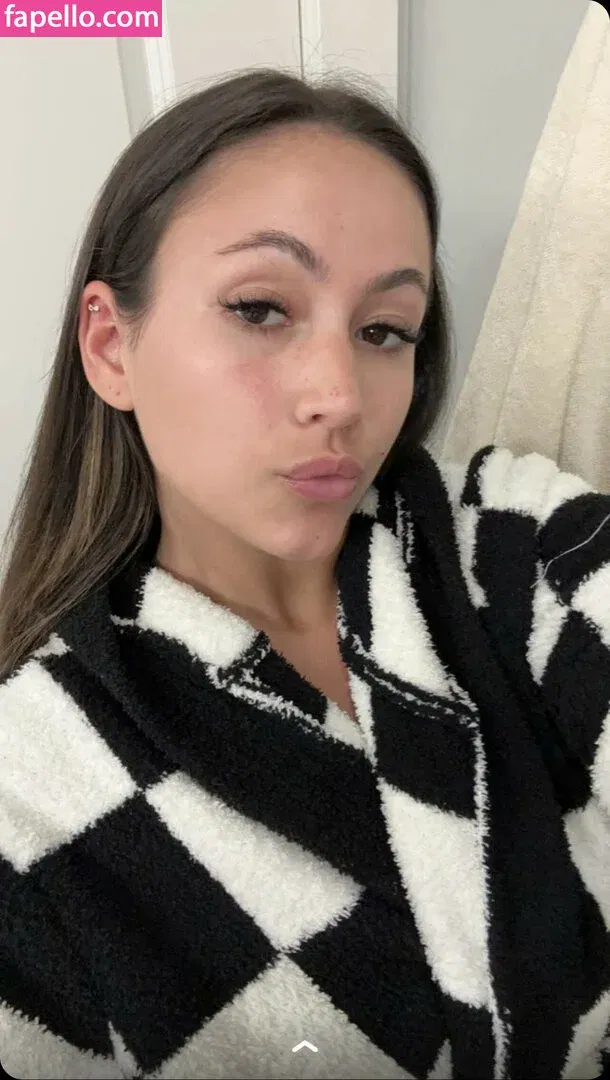 Zoe Ferguson Onlyfans Photo Gallery 