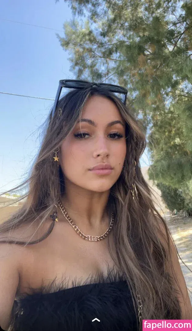 Zoe Ferguson Onlyfans Photo Gallery 