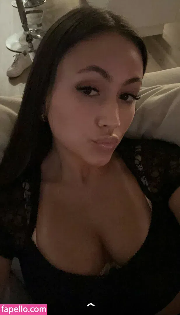 Zoe Ferguson Onlyfans Photo Gallery 