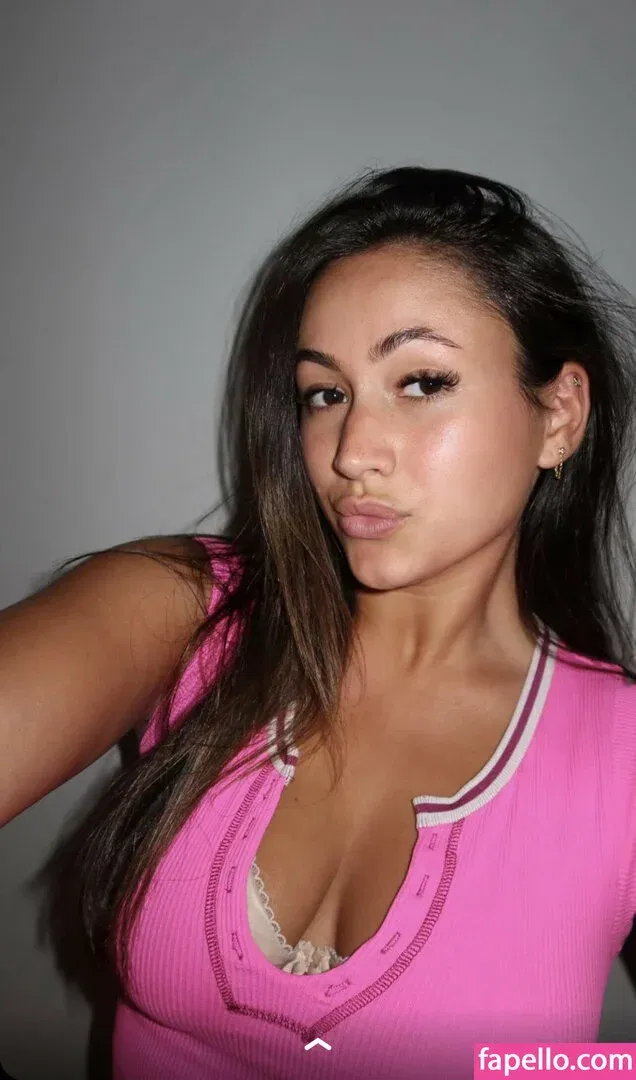 Zoe Ferguson Onlyfans Photo Gallery 