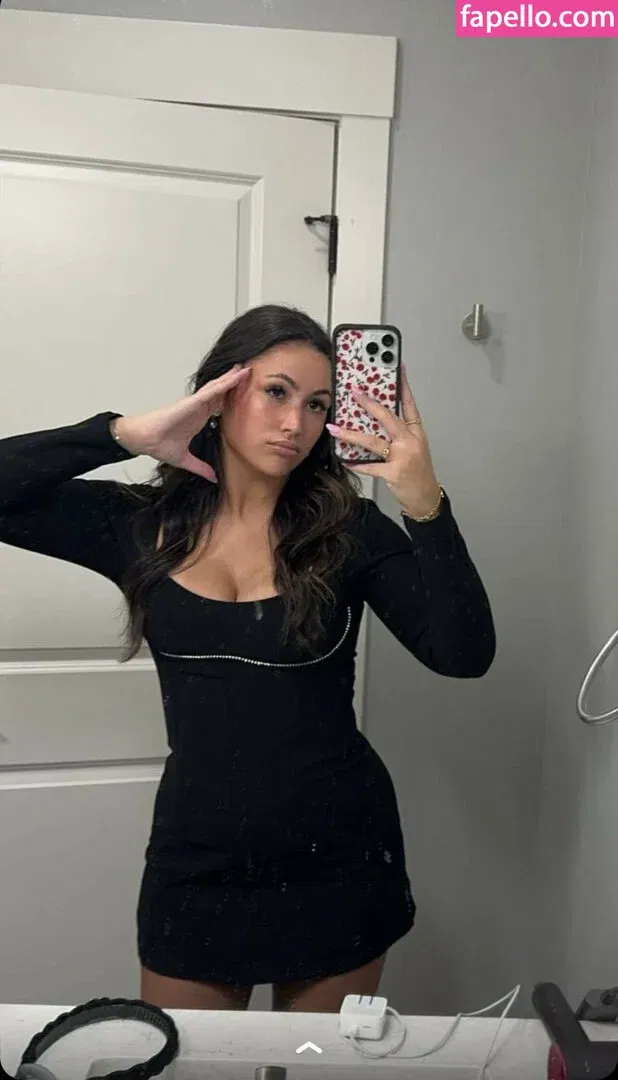 Zoe Ferguson Onlyfans Photo Gallery 