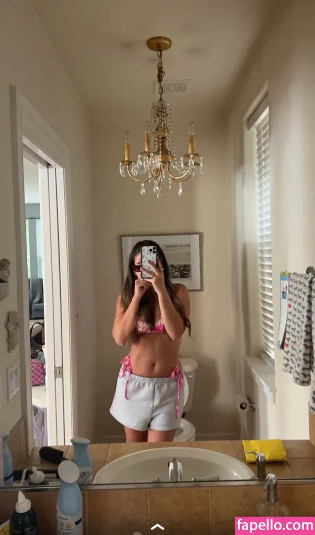 Zoe Ferguson Onlyfans Photo Gallery 