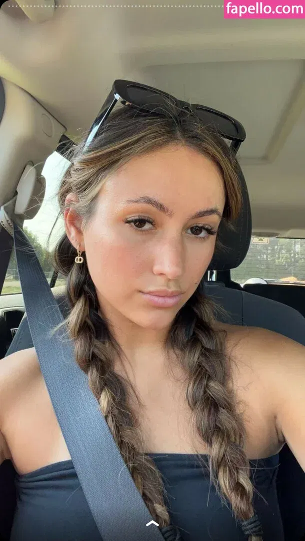 Zoe Ferguson Onlyfans Photo Gallery 