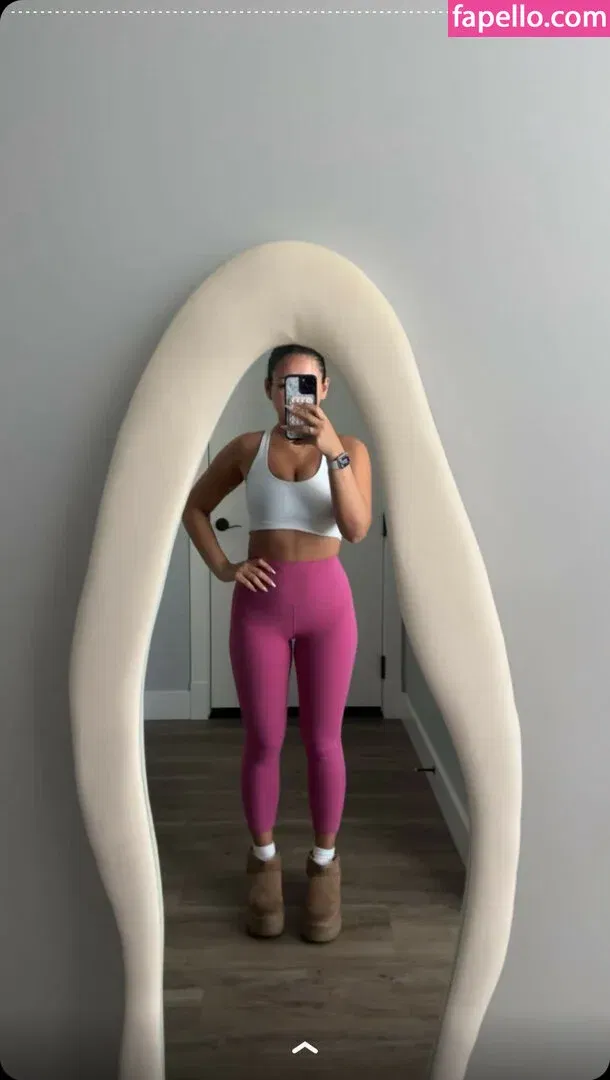 Zoe Ferguson Onlyfans Photo Gallery 