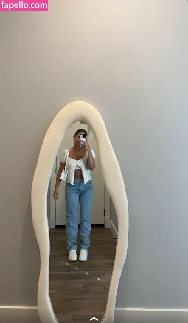 Zoe Ferguson Onlyfans Photo Gallery 