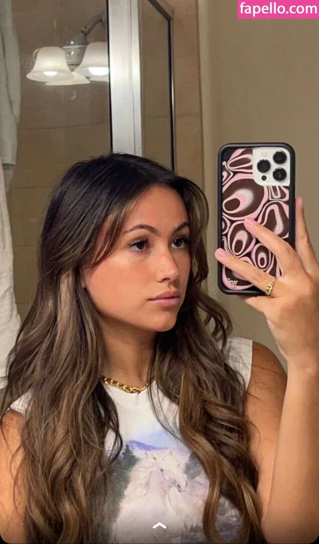 Zoe Ferguson Onlyfans Photo Gallery 