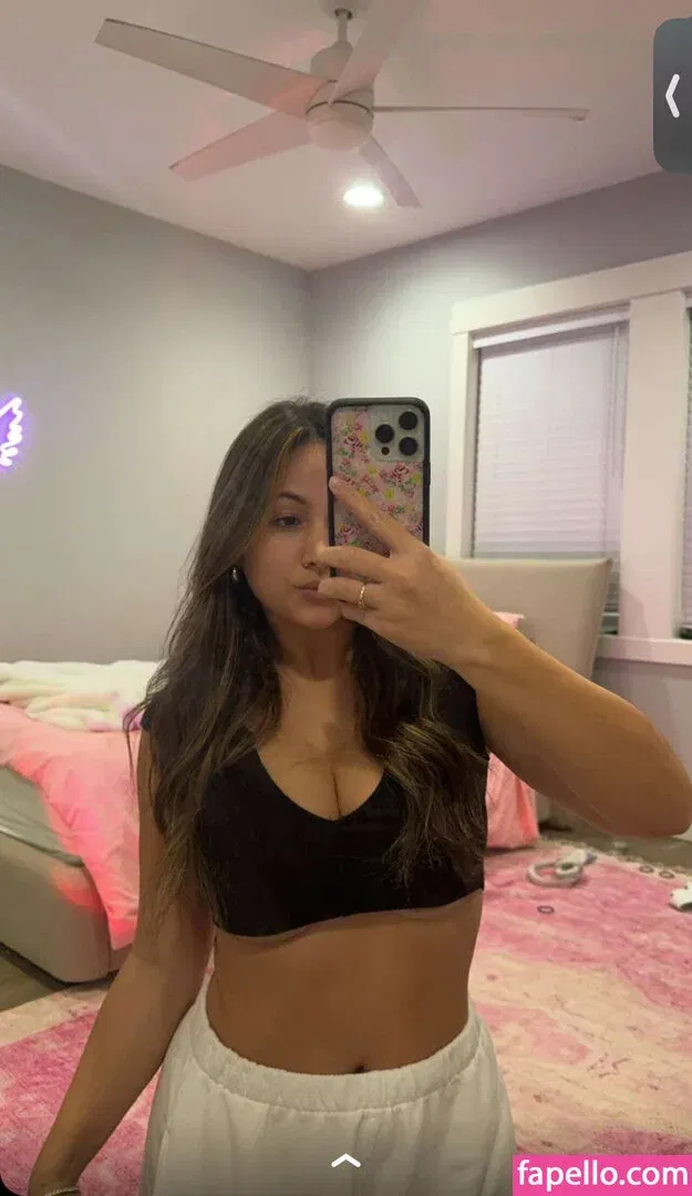 Zoe Ferguson Onlyfans Photo Gallery 