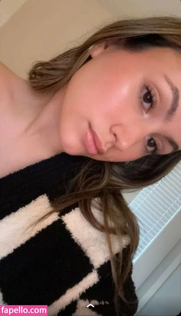 Zoe Ferguson Onlyfans Photo Gallery 