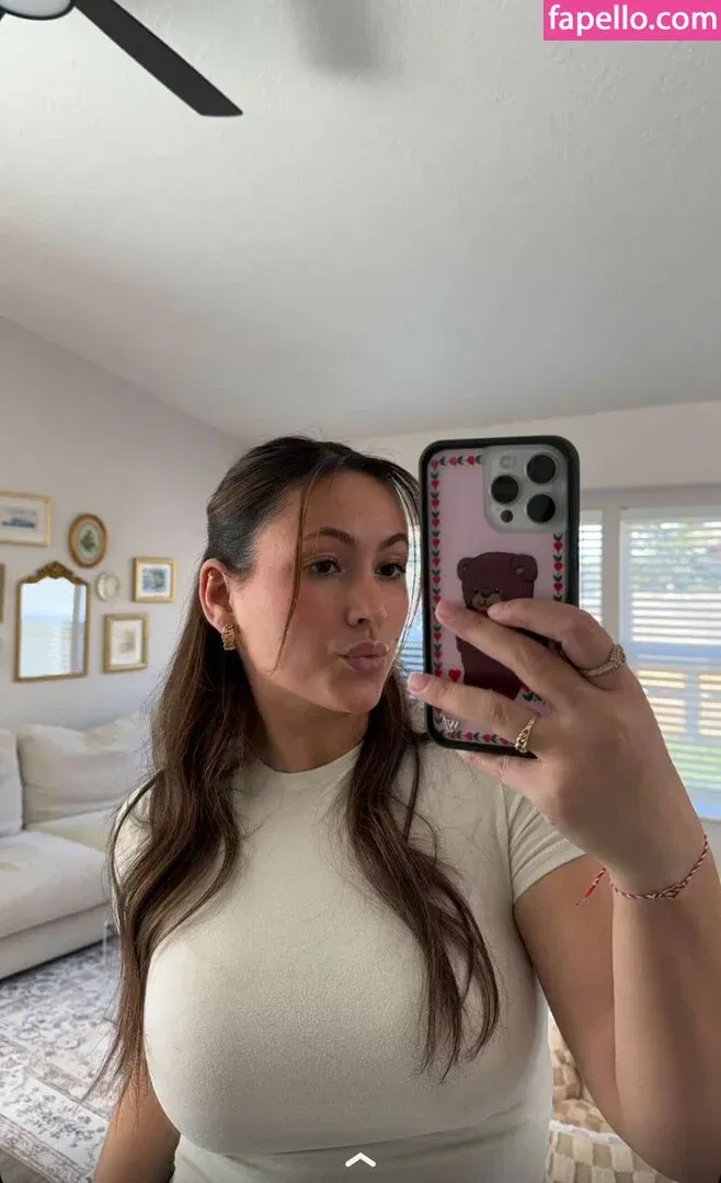 Zoe Ferguson Onlyfans Photo Gallery 