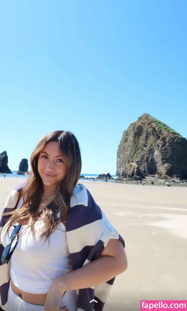 Zoe Ferguson Onlyfans Photo Gallery 