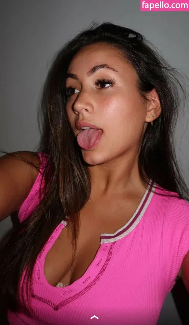 Zoe Ferguson Onlyfans Photo Gallery 