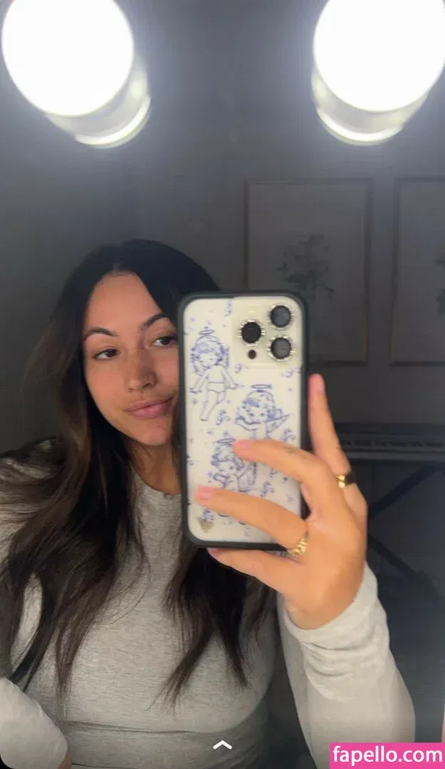 Zoe Ferguson Onlyfans Photo Gallery 