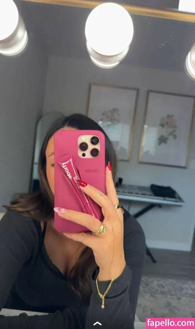 Zoe Ferguson Onlyfans Photo Gallery 