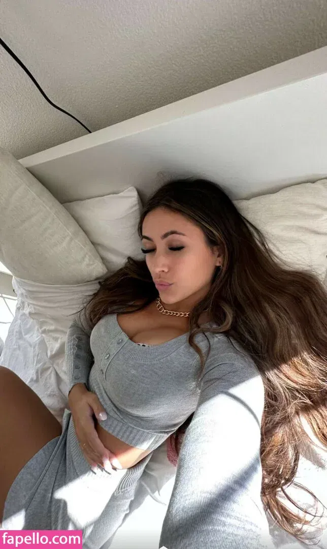 Zoe Ferguson Onlyfans Photo Gallery 