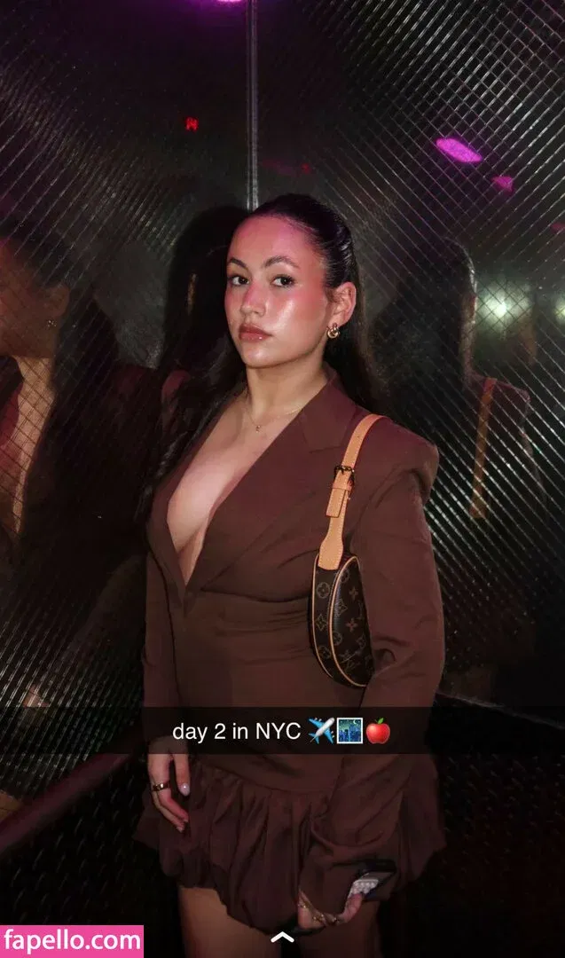 Zoe Ferguson Onlyfans Photo Gallery 