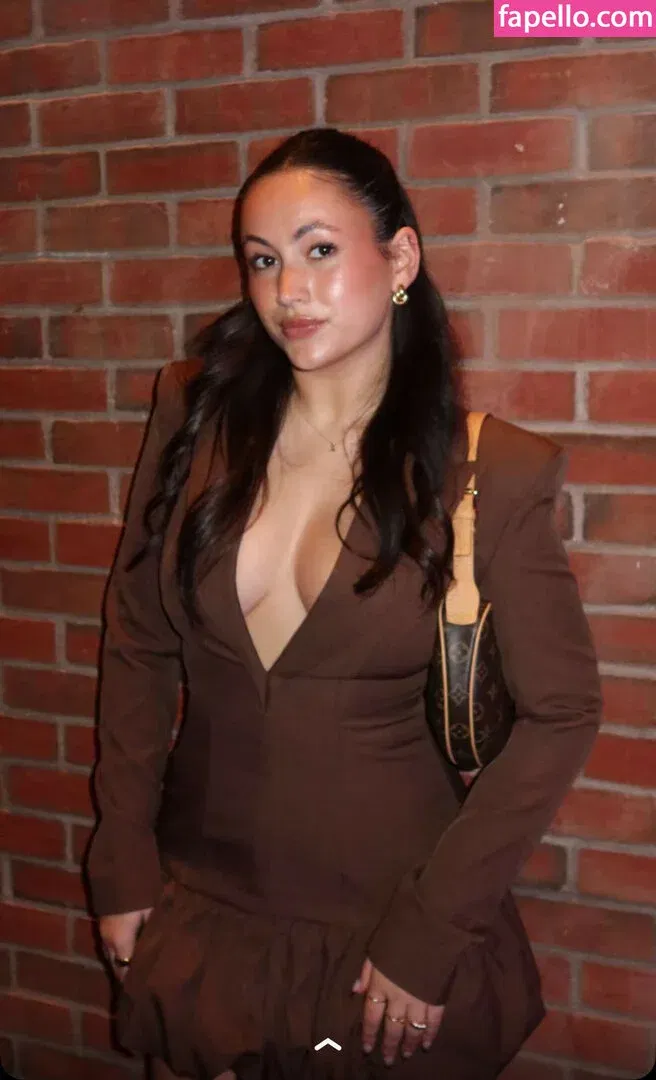 Zoe Ferguson Onlyfans Photo Gallery 