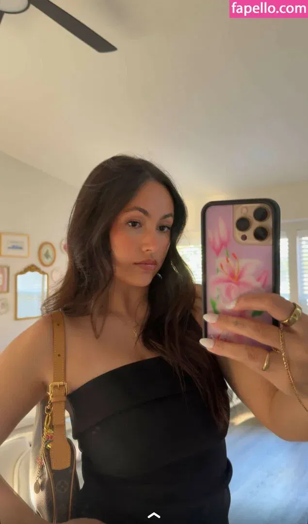 Zoe Ferguson Onlyfans Photo Gallery 