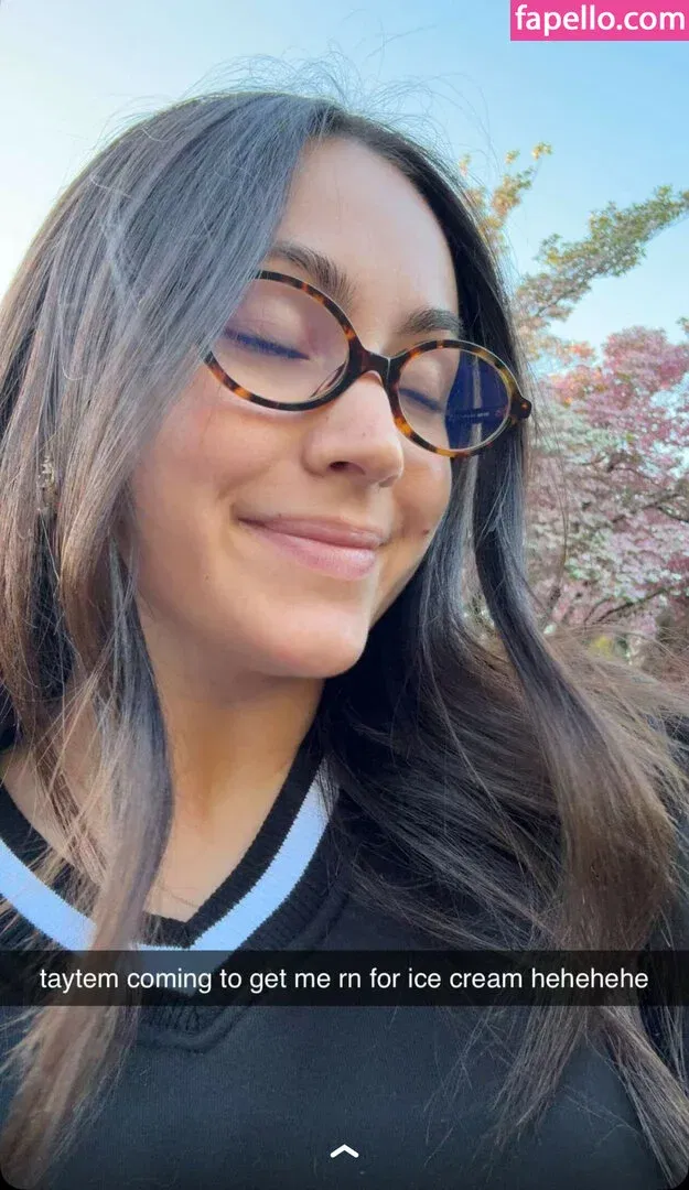 Zoe Ferguson Onlyfans Photo Gallery 