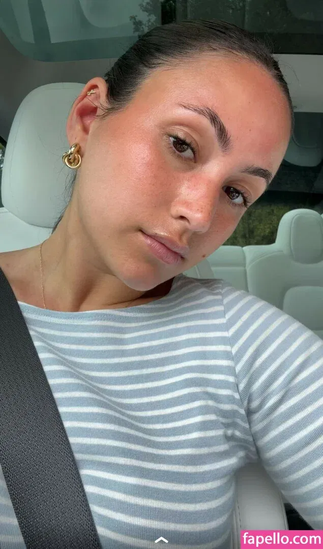 Zoe Ferguson Onlyfans Photo Gallery 