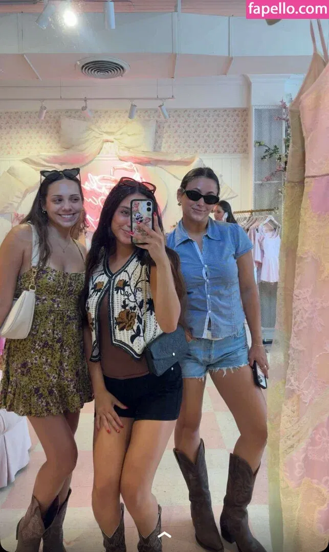 Zoe Ferguson Onlyfans Photo Gallery 