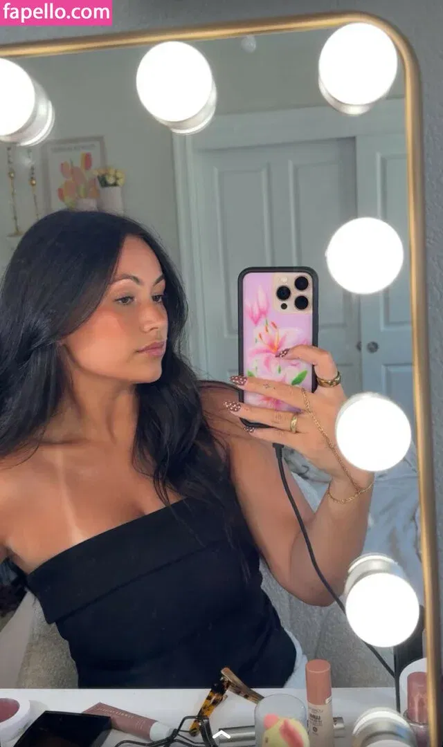 Zoe Ferguson Onlyfans Photo Gallery 