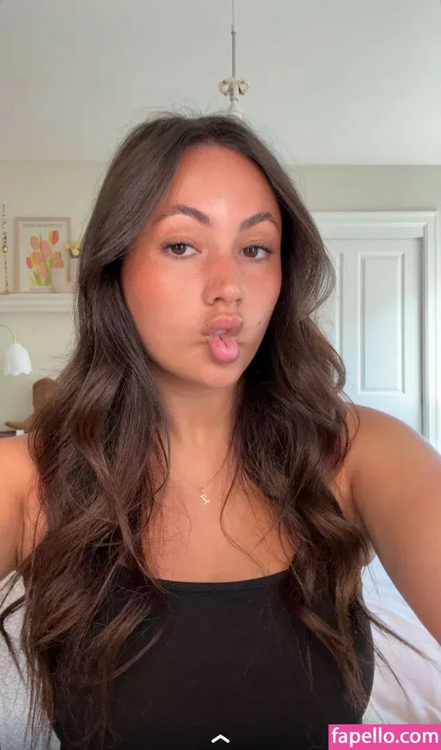 Zoe Ferguson Onlyfans Photo Gallery 