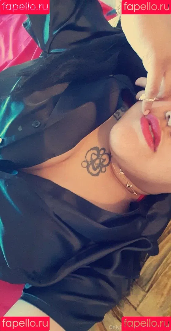 sinwithkim Onlyfans Photo Gallery 
