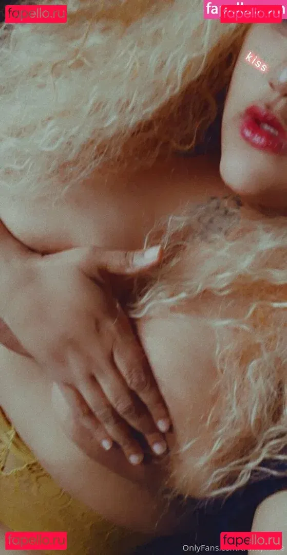 sinwithkim Onlyfans Photo Gallery 