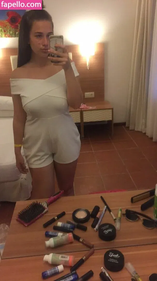 Chloe Carter Onlyfans Photo Gallery 