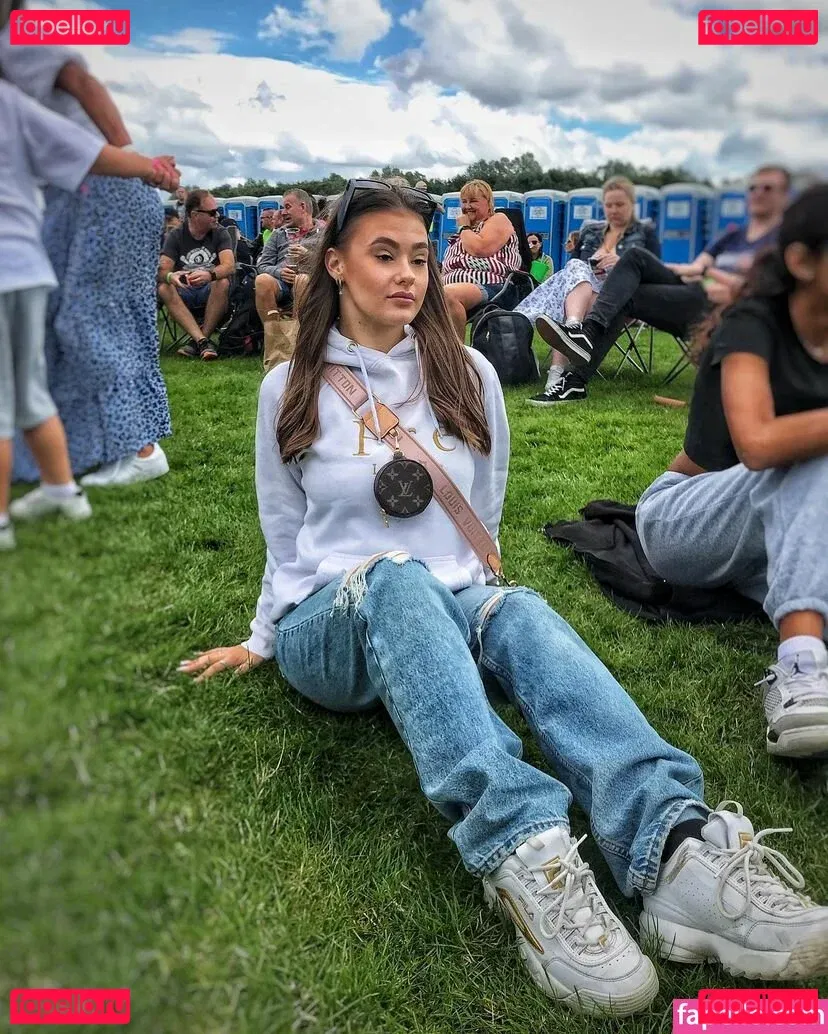 Sydney Etherington Onlyfans Photo Gallery 