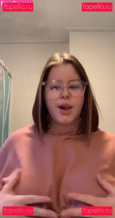 victoria_kellyy Onlyfans Photo Gallery 