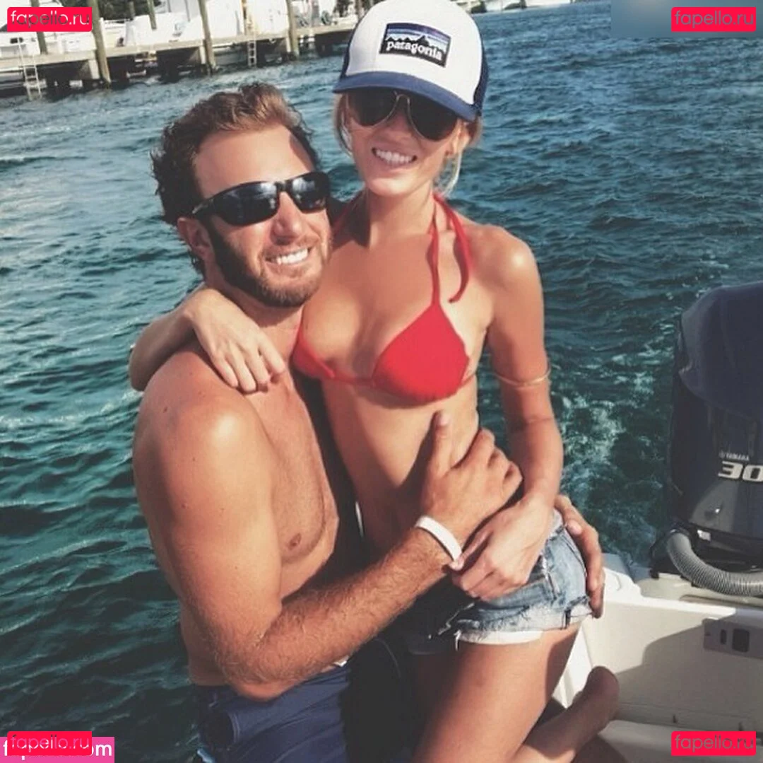 Paulina Gretzky Onlyfans Photo Gallery 