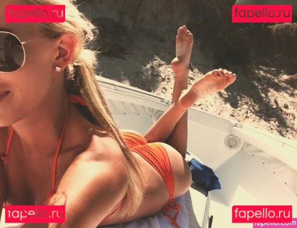 Paulina Gretzky Onlyfans Photo Gallery 