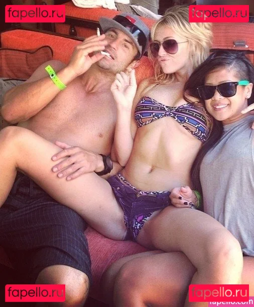 Paulina Gretzky Onlyfans Photo Gallery 