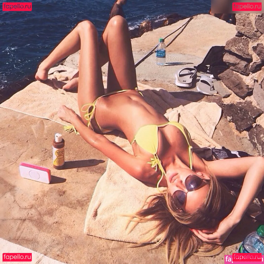 Paulina Gretzky Onlyfans Photo Gallery 
