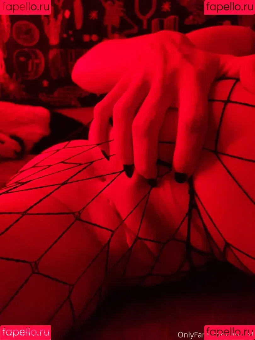 grullabby Onlyfans Photo Gallery 