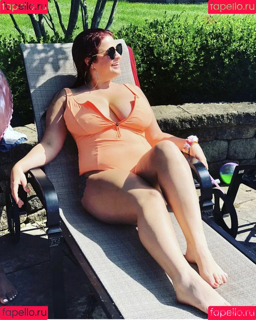 Katie LaRowe Onlyfans Photo Gallery 
