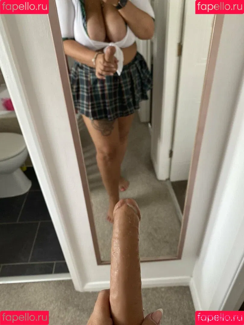 Kcupsbrunette Onlyfans Photo Gallery 