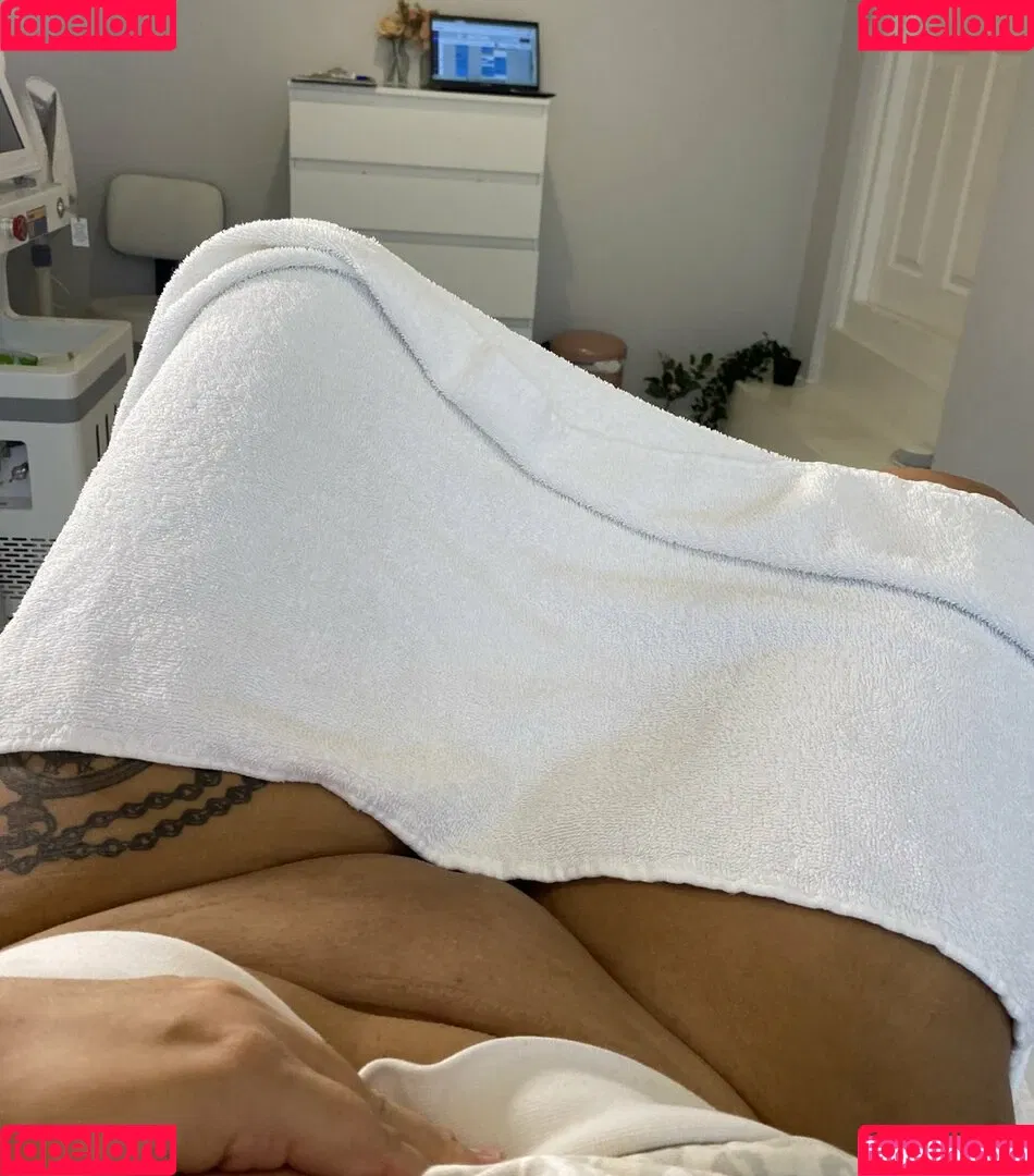 Kcupsbrunette Onlyfans Photo Gallery 
