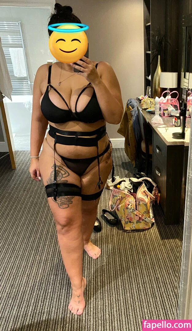 Kcupsbrunette Onlyfans Photo Gallery 