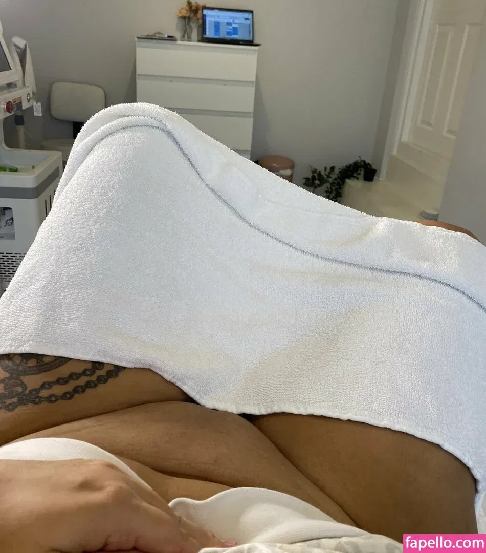 Kcupsbrunette Onlyfans Photo Gallery 