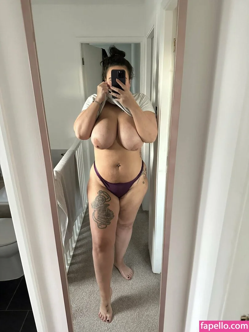 Kcupsbrunette Onlyfans Photo Gallery 